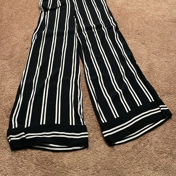 Lulu’s Coastal Living Navy Blue & White Striped Pants Medium - Picture 4 of 10